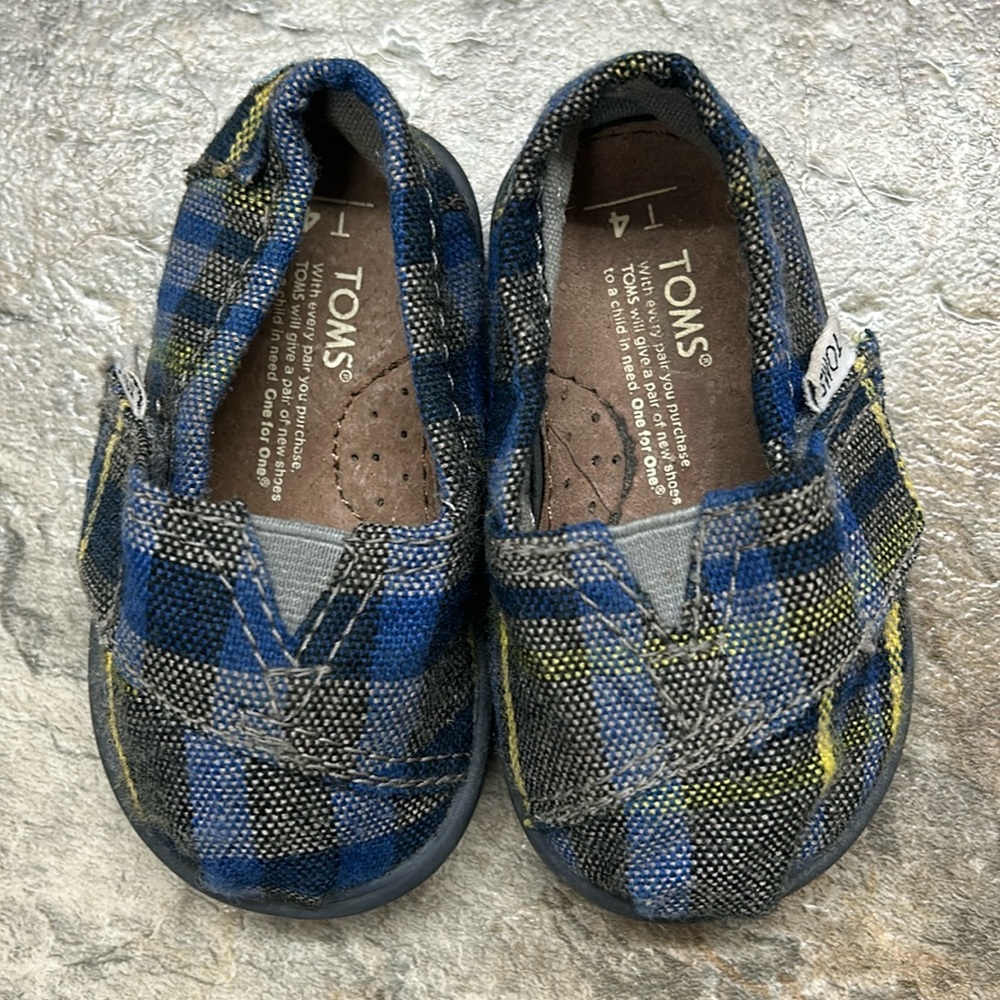 Toms Baby Shoes Loafers Velcro Closure Blue, Yellow and Black Plaid